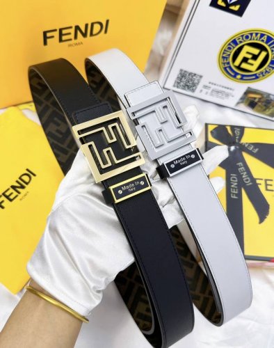 皮带：Fendi.芬迪..顶级原单复刻. 腰带：百分百头层牛皮，保证真皮。双层ff镂空雕刻工艺设计24K纯钢扣材质，永不掉色进口小牛皮正反双面使用商场专