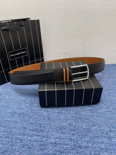 品牌 杰尼亚 特 描述 双面原版皮，原板扣、这款饰有带扣的腰带配以水牛皮衬里，覆以Monogram 牛皮。展现细腻的品牌特质，是牛仔裤的理想配件 3.5宽 Mo