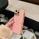 古驰Gucci电镀侧贴压纹手机壳 全包精孔手机壳 型号：为了不出现报错型号，请打开本机查看手机设置显示的型号 Iphone16系列更新 Iphone16Pro