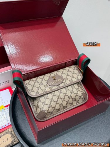 礼盒包装 升级品质！配皮 Gucci 单扣版！ 经典Ophidia系列虎头腰包胸包 尺寸23*17Cm