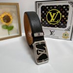品名：Lv..路易..威登 材质：原单牛皮腰带 百分百头层牛皮腰带保证真皮，24K纯钢扣，专柜原单品质、做工精细，时尚大牌，送人自用首选 包装： 请认准如图专柜
