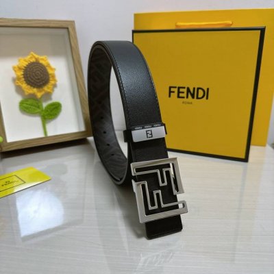 品名：芬迪 Fendi 原单 材质：原单牛皮腰带 百分百头层牛皮腰带保证真皮，24K纯钢扣，专柜原单品质、做工精细，时尚大牌，送人自用首选 包装： 请认准如图专