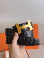 爱马仕 Hermes Constance 皮带扣 & 双面皮腰带38毫米。 采用epsom原版小牛皮，搭配精品纯钢扣五金。立体的结构设计，打造优雅轮廓；卓尔不凡