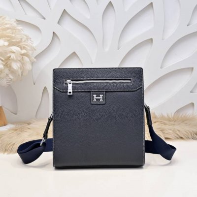 Hermes-爱马仕最新款男士斜挎包 单肩包采用顶级小牛皮 高贵五金拉链头 皮质柔软 手感超赞 做工精细 休闲实用 版型非常舒适 高品质尺寸：28.26.6Cm