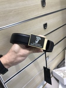 送专柜包装 打孔针 专柜同款、实拍专柜官网，尺寸:宽35Mm，原版立体半脸间色美人头扣 ，极富设计美感 ，双面采用进口原版小牛皮压花，彰显个性，清晰美观，皮质软