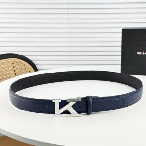 特 P250 。 春夏新款Kiton进口小牛皮腰带。3.5公分宽，上海贸易公司的货品，继Bc，Lp之后老钱们都在追捧的品牌！可自行裁剪长度.
