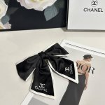 特 配专柜包装 Chanel 香奈儿 最新蝴蝶结中古发夹# 信我！人手必备的单品 这件必须买 洋气神仙颜值 小仙女要收了它，谁戴谁好看～