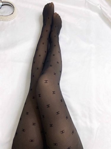 配包装 DDD 一盒一双 DDD Chanel 香奈儿 Ins爆款，秋冬加厚双C植绒加厚丝袜 连裤袜对版高货！超大弹力。 DDD 好看到爆炸 的潮牌丝袜轻微的透