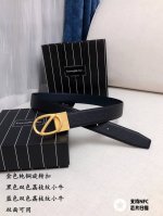 特 Zegna 杰尼亚 宽度3.5Cm 双面皮带，牛皮材质，配有钌金Gancini扣饰。风格现代，为日常造型增姿添彩。该皮带可调节，且能根据需要剪裁，达到修身效