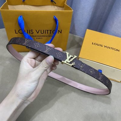 寬：20Mm 驢家新品 Ss22特別限定女士腰帶 寬度2Cm 訂製經典料襯托柔軟小牛皮底 全新開模標誌性搭扣 多色選