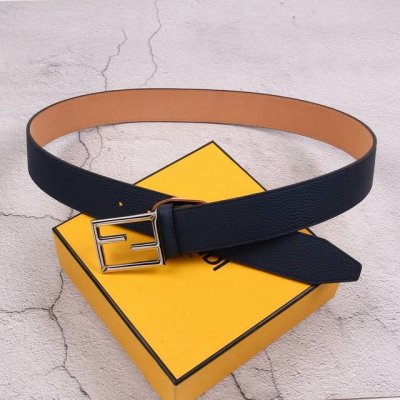 特 FENDI 芬迪 专柜同款 宽38MM 标志造型宽皮带。原版FF扣，进口原版小牛皮制成，镀金表面金属制品。男士休闲商务款，奢华时尚，品质保证。