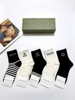 配包装 一盒5双 Gucci 古琦经典字母Logo纯棉 中筒袜 Ins超火爆红人同款，精美 面料，潮人必备 ，经典配色 个性时尚百搭款，你值得拥有哦