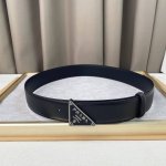 普拉D。 头层牛皮 宽3.8Cm 官网同步，纯铜金属标识。头层牛皮，柔软舒适。适合商务低调人士