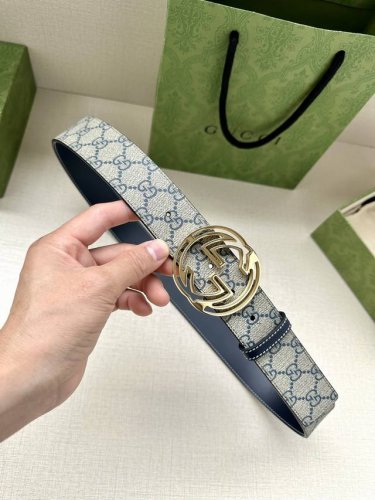 宽度3.8Cm Gucci Gg Supreme帆布腰带，饰以互扣式双 G 带扣。腰带为意大利尺寸， 黑色 蓝色 米色 乌木色 Gg Supreme帆布，采用环