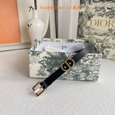 特P180 Dior 女款 新品腰带来袭采用光滑牛皮革精心制作，搭配精品针扣，“Cd”字样戒指，宽1.5Cm，时尚百搭，增添高雅气质。