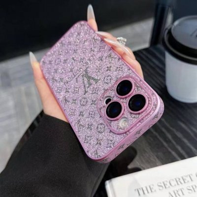 Lv手机壳电镀磨砂手感全包精孔手机壳 型号：为了不出现报错型号，请打开本机查看手机设置显示的型号 Iphone16系列更新 Iphone16Pro Max 6.