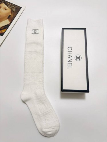 配包装 DDD 一盒一双 DDD Chanel 香奈儿 经典字母 Logo羊毛 混纺长筒袜 ！菱格暗纹小腿袜 超级软糯亲肤！ DDD Ins爆款！专柜在售Ing