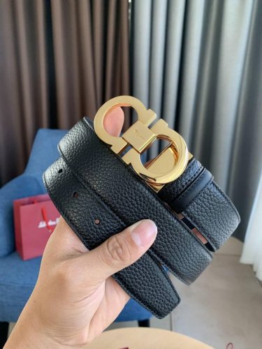 特 Ferragamo.菲拉格慕 全套包装 宽度3.5cm 高级定制款男士皮带 双面进口牛皮 可双面使用 自行选择搭配 真材实料 很有质感 时尚经典不失风范 搭