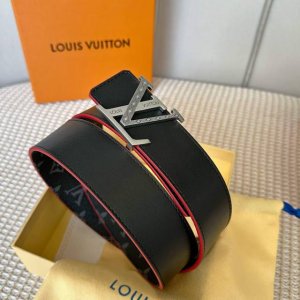 原版包裝 L0Uis Vuitt0N 專櫃最新升級版本 寬度40毫米 精湛工藝定制帆布面料襯托進口小牛皮底 搭配精鋼雕花搭扣 彩色油邊更顯時尚 雙面用 經典百搭