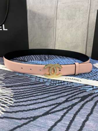 宽度3.0Cm Chanel 香奈儿 此款女士腰带采用新款柔软的进口小牛皮支持Nfc扫码链接。金 银色镶钻金属钢扣。 - 点击图像关闭