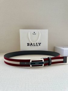 特 Bally巴利 专柜同款 男士双面用腰带 宽3.4Cm 这款选用反面进口牛皮精制而成 正面金属搭扣，简约百搭 可调式长度可轻松匹配完美尺寸