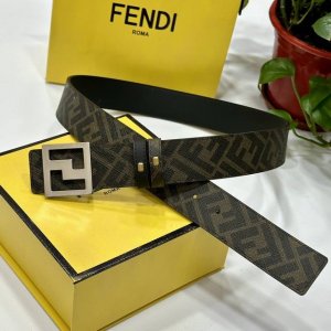 图片包装 Fendi 芬迪 专柜同款 宽4.0Cm 双环正反用腰带 Ff按钉搭扣 黑色Cuoio Romano皮革材质 反面面料带有烟草黄和黑色Ff图案 四方金