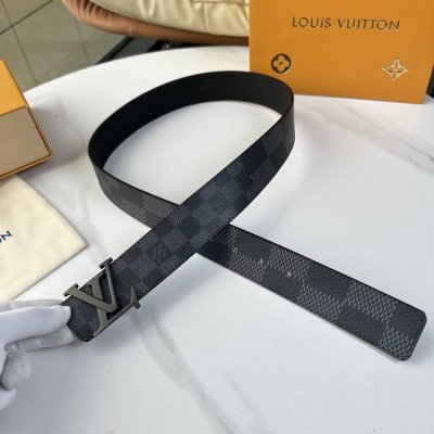 原版包裝 L0Uis Vuitt0N 專櫃最新升級版本 寬度40毫米 精湛工藝定制帆布面料襯托進口小牛皮底 搭配精鋼字母搭扣 雙面用 經典百搭款！