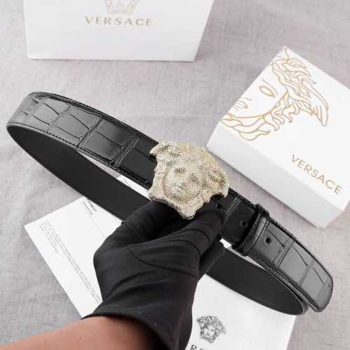 Versace 范思哲 猪皮纹 满天星镶钻扣系列 男士双面头层平纹面料 手感细腻 质感十足 独特复古风格 时髦中带着随性和酷感.宽度3.8 Cm