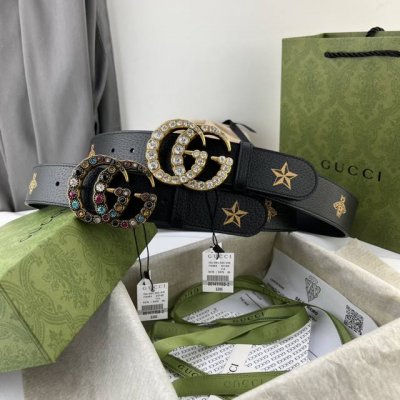古奇，宽3.8Cm。最新原单意大利进口，Gucci复古标识出自80年代印花，搭配织纹背景，浮雕装饰金属搭扣，条条精美无瑕疵，原厂复刻，做工精细，搭配最新专柜方形