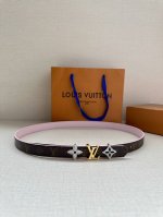 Louis Vuitton 2.0窄版皮带，经典Monogram皮革 中央金色Lv标志两侧镶嵌施华洛世奇水晶四叶花扣。精致缝线工艺，橙盒蓝提手包装，1854年巴