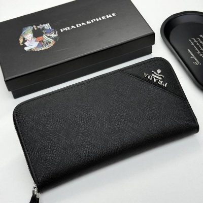 Prada M01颜色 黑 边角散字唛银 尺寸 19*10.5*3.5Prada专柜最新款火爆登场！采用进口小牛皮，做工精致，媲美专柜！