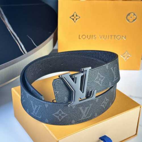 原版包裝 L0Uis Vuitt0N 專櫃最新升級版本 寬度40毫米 精湛工藝定制帆布面料襯托進口小牛皮十字紋底 搭配三層三色字母搭扣 雙面用 經典百搭款！