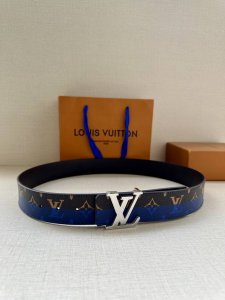 特 4.0宽 Louis Vuitton双拼设计 经典奢华，精致工艺与独特设计相得益彰，彰显优雅品味与非凡魅力。