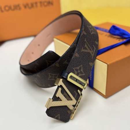 高端品质，实物拍摄 批 配全套包装 品牌：驴家最新款 扣头材质：精品实心钢扣 带身材质正面：40Mm宽度采用双面进口原版皮腰带。真空电镀五金扣头实物拍摄 一等一 - 点击图像关闭