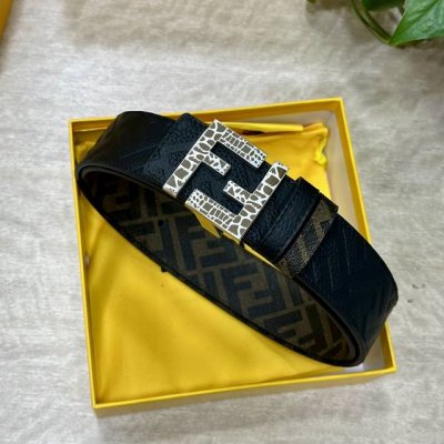 Fendi 芬迪 专柜同款 宽4.0Cm 双环正反用腰带 Ff按钉搭扣 黑色Cuoio Romano皮革材质 反面面料带有烟草黄和黑色Ff图案 四方金属饰面 时
