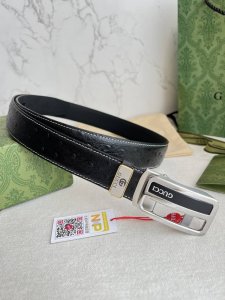 品名：古奇.Gu...Cci 腰带自动带 皮带 型号：自动扣，纯钢材质自动扣，自动带身，尾部外穿款 材料：百分百头层牛皮，保证真皮。24K纯钢扣专柜同等质量，