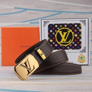 品名：Lv..路易..威登原单 材质：原单牛皮腰带 百分百头层牛皮腰带保证真皮，24K纯钢扣，专柜原单品质、做工精细，时尚大牌，送人自用首选 包