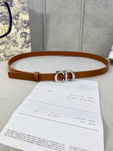 宽度2.0Cm Dior 迪奧 爆款平面無線帶身 Saddle进口小牛皮带身 金属“Cd”标志 採用進口雙面頭層牛皮