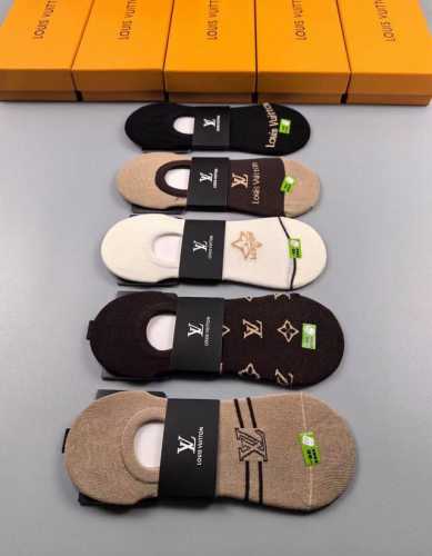 特 Louis Vuitton 路易威登驴家新品女款隐形袜子一体机无骨缝合袜子 一盒五双 提花经典标志，纯棉材质，超舒适超美腻大牌出街，潮人必备超好搭