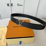 Lv S-Lock系列 宽度3.5Cm 精致的字母搭扣 搭配品牌專用小牛皮压横纹标识 双面用