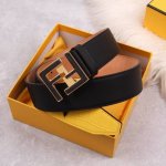 Fendi 芬迪 专柜同款 宽38Mm 标志造型宽皮带。原版ff扣，进口原版小牛皮制成，镀金表面金属制品。男士休闲商务款，奢华时尚，品质保证。