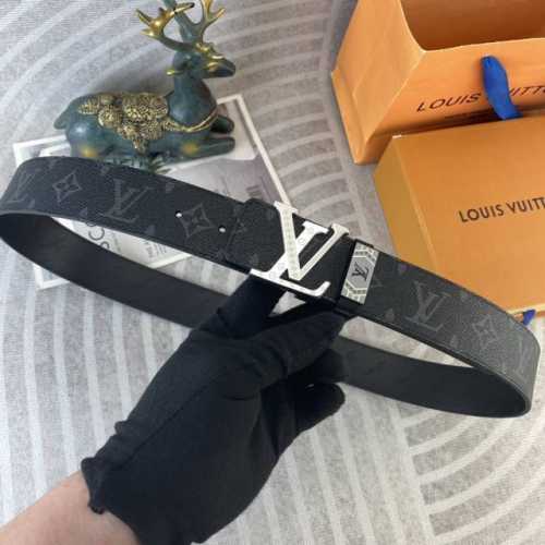 Lv 特种皮腰带系列 ，原厂五金精品不锈钢扣，手感柔软舒适 宽3.8Cm。