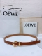 Loewe 罗意威专柜最新同款腰带 选用光滑牛皮革窄款腰带 配有Anagram Pebble针扣 卓越的工艺 个性的造型 精美的材质 宽:2.0Cm