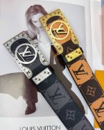 皮带：Lv..路易..威登顶级复刻- 腰带：原单品质百分百进口头层牛皮，保证真皮。雕花镂空工艺.真空电镀.永不掉色.24K纯钢扣头层老花，黑格，棕格，黑花，格仔