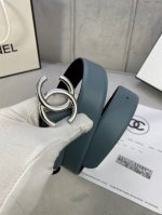 宽度3.0Cm Chanel 香奈儿 细纹牛皮 金 银 枪 色金属钢扣。