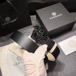 范思哲 宽4.0Cm 新款 双面皮革腰带，饰有珐琅Greca搭扣。Greca五金配件 双面搭扣