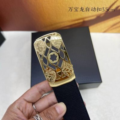 特 品牌： 万宝龙 新款进口小牛皮，手感细腻柔软。搭配纯钢自动精品钢扣，宽度：3.5Cm