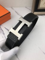 爱玛仕：原单头层牛皮牛颈纹面，内衬头层牛皮底.正反两面可用.搭配原单扣，原产皮料定制，专柜宽度3.8