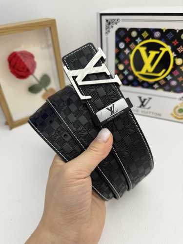 品名：Lv..路易..威登原单 材质：原单牛皮腰带 百分百头层牛皮腰带保证真皮，24K纯钢扣，专柜原单品质、做工精细，时尚大牌，送人自用首选 包装： 请认准如图