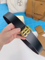 特 巴宝莉 TB系列 全套包装 意大利原厂皮料 双面两用 尺寸4.0cm 五金进口炉内五金，